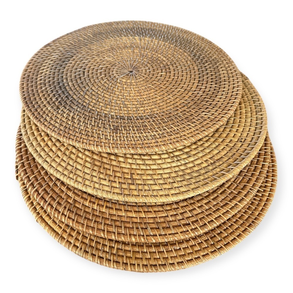 Set of 4 Round Brown Woven Rattan Braided Placemats - Braided Woven Placemat Set - Picture 2 of 3